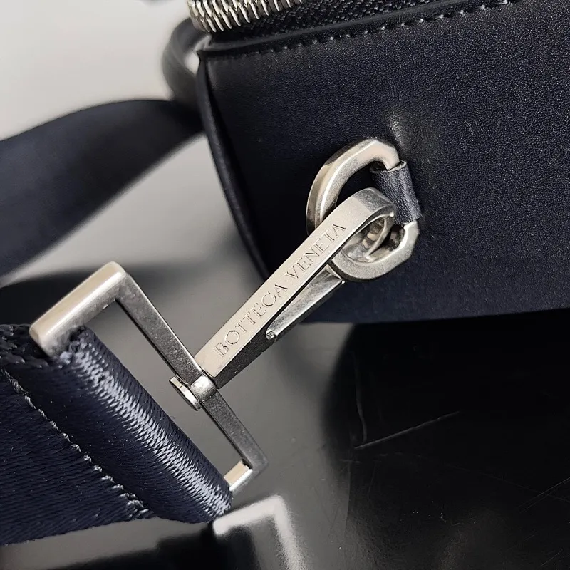 All categories 💚 Authentic bags 💚 BV 2025 new Bottega Veneta large plaid woven men's briefcase